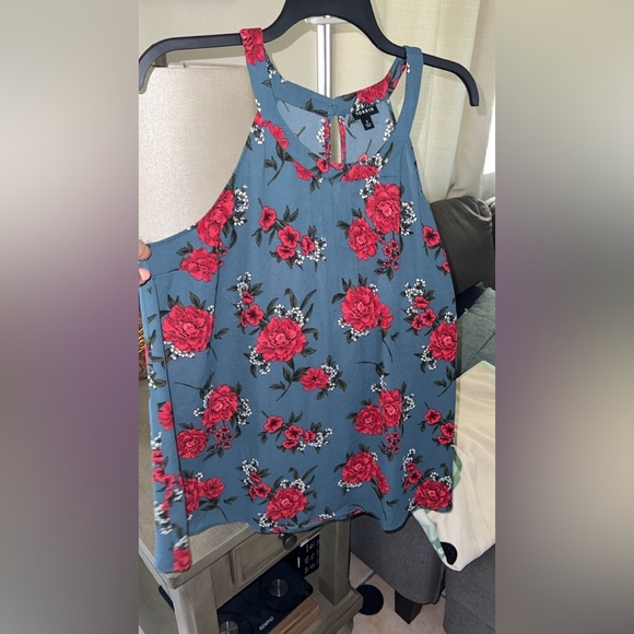 Dark Blue Floral Georgette Pleated Goddess Neck Tank - Picture 4 of 5